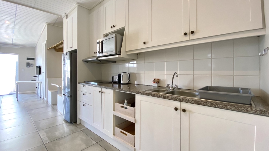 2 Bedroom Property for Sale in Elands Bay Western Cape